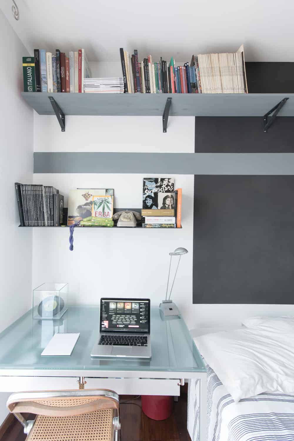 Bedroom for a guy - vintage and industrial style - iron shelf