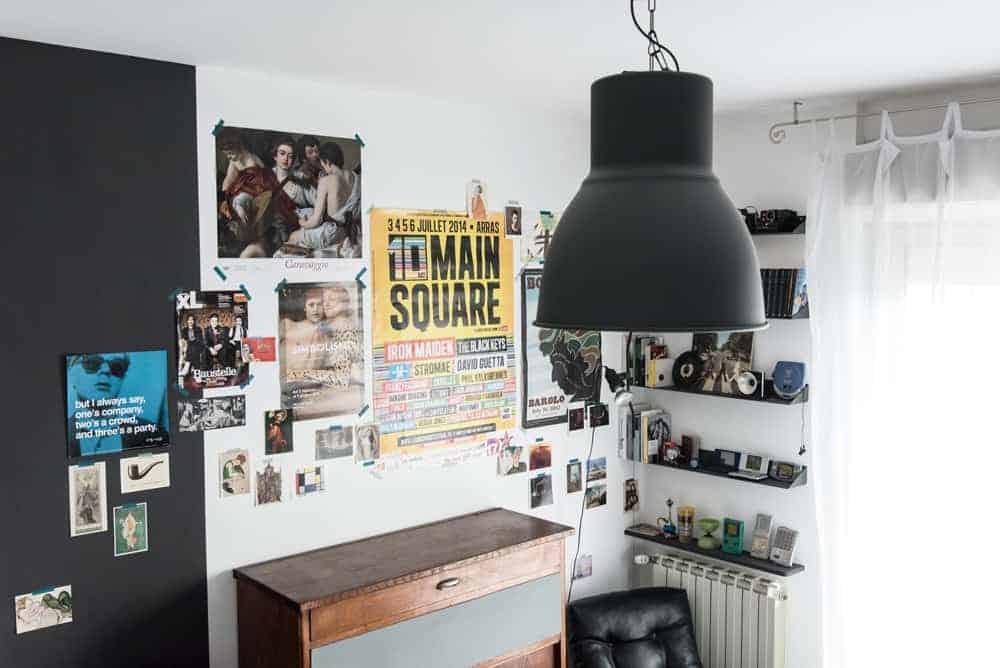 Bedroom for a guy - vintage and industrial style - iron shelf