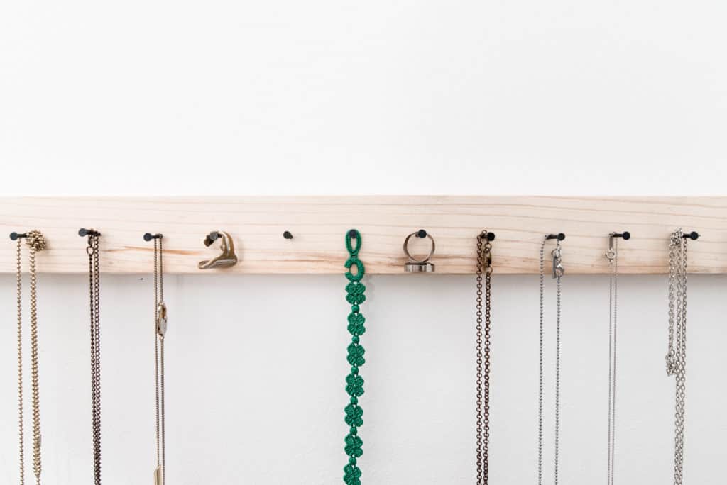 diy necklace hanger how to