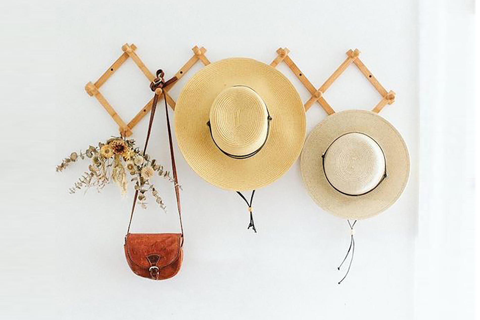 decorating with straw hats interior design