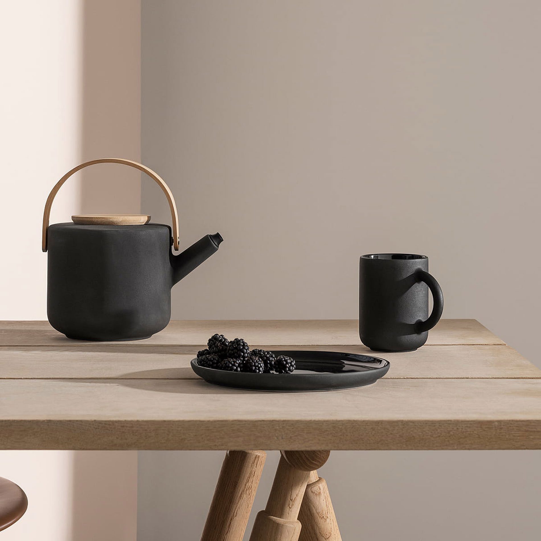 Theo Stelton design teapots living