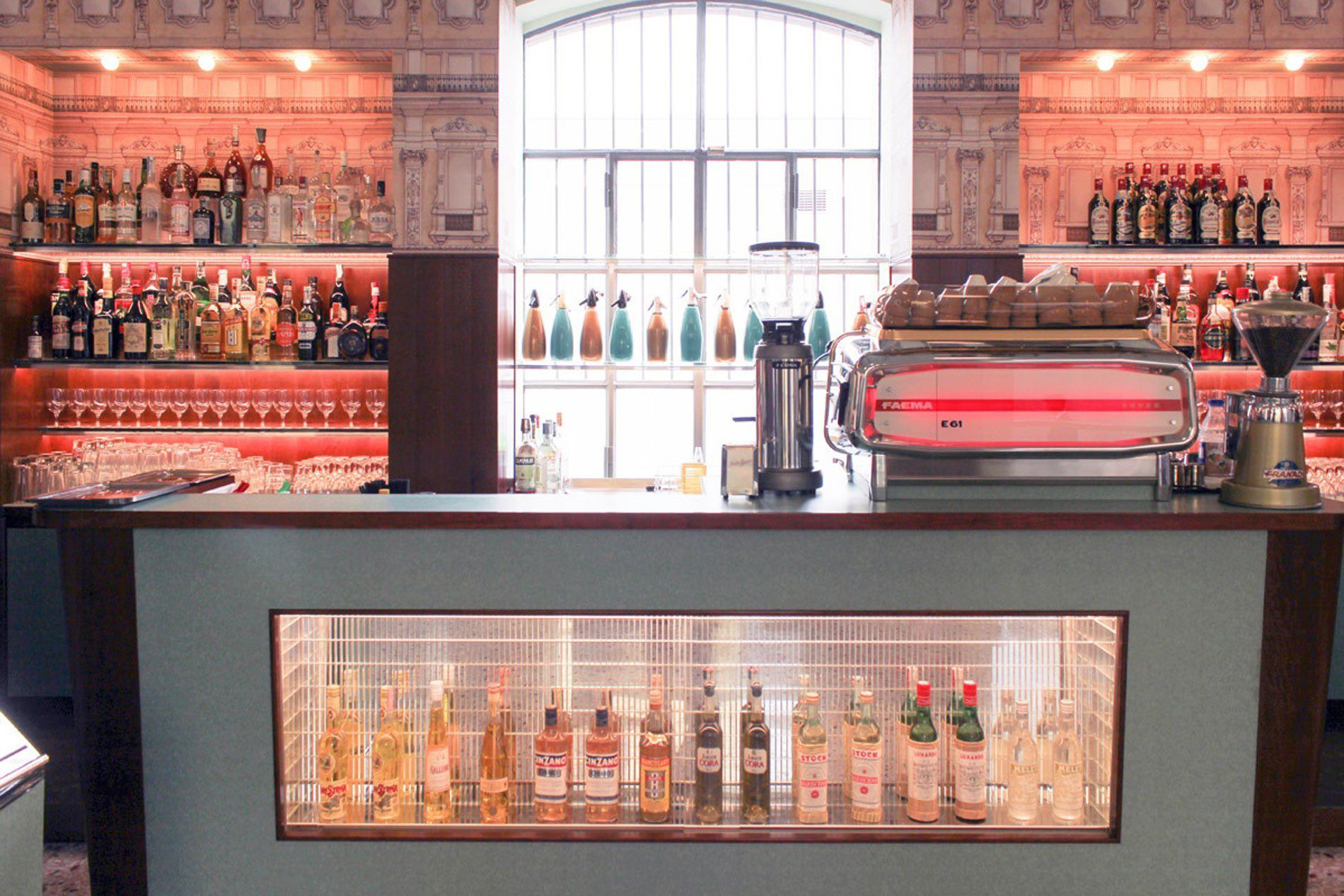 Wes Anderson Bar Luce Milano Fondazione Prada