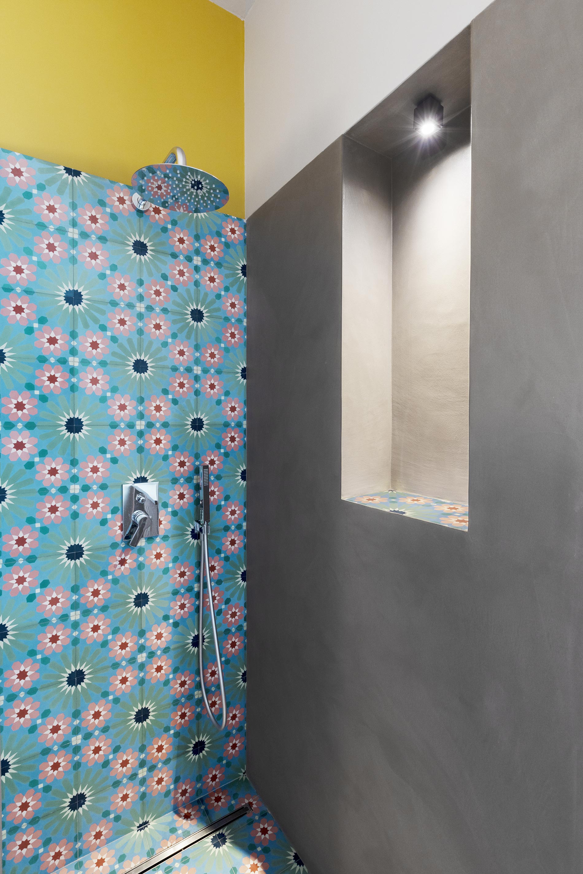 home tour torino bathroom