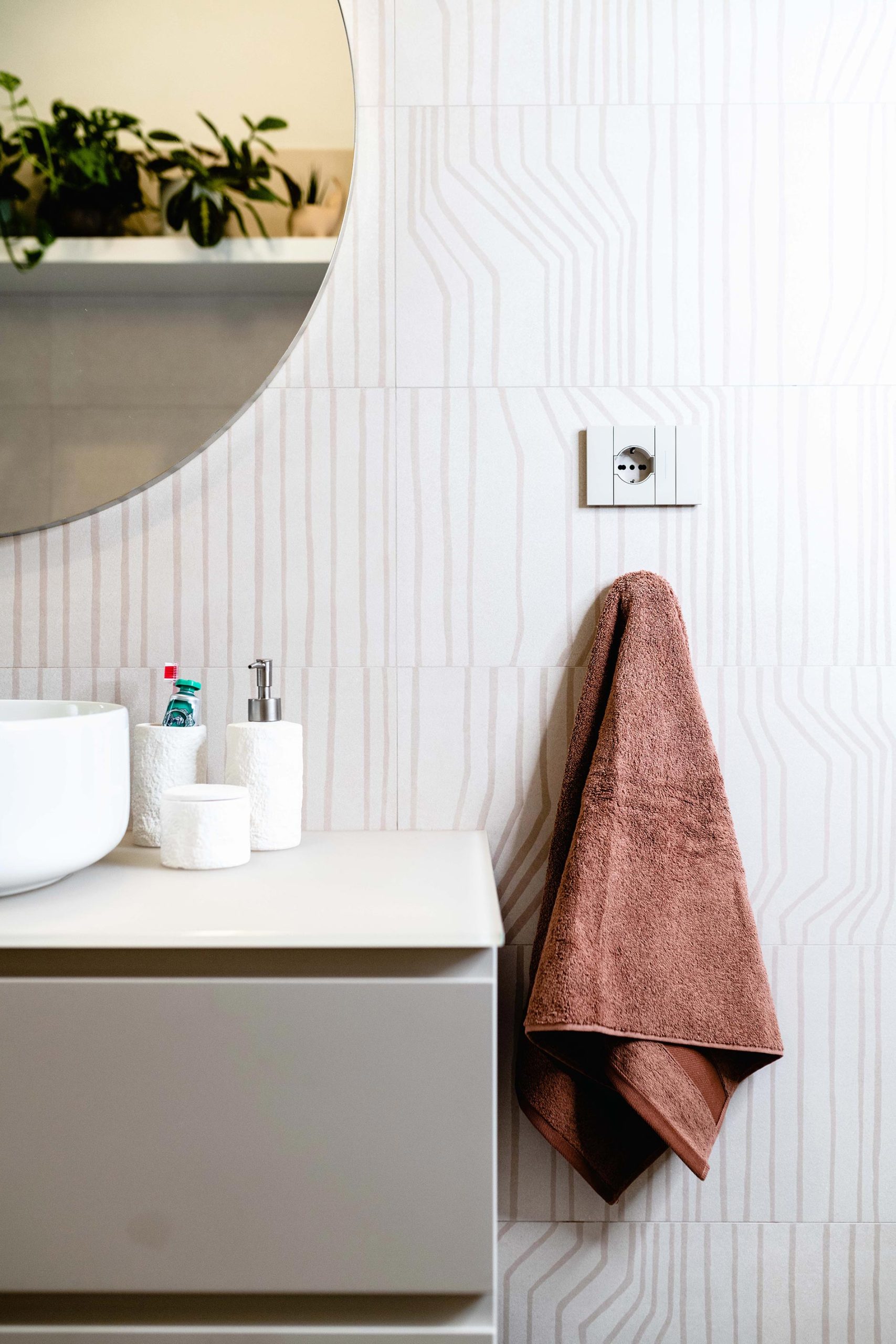 bagno beige e terracotta