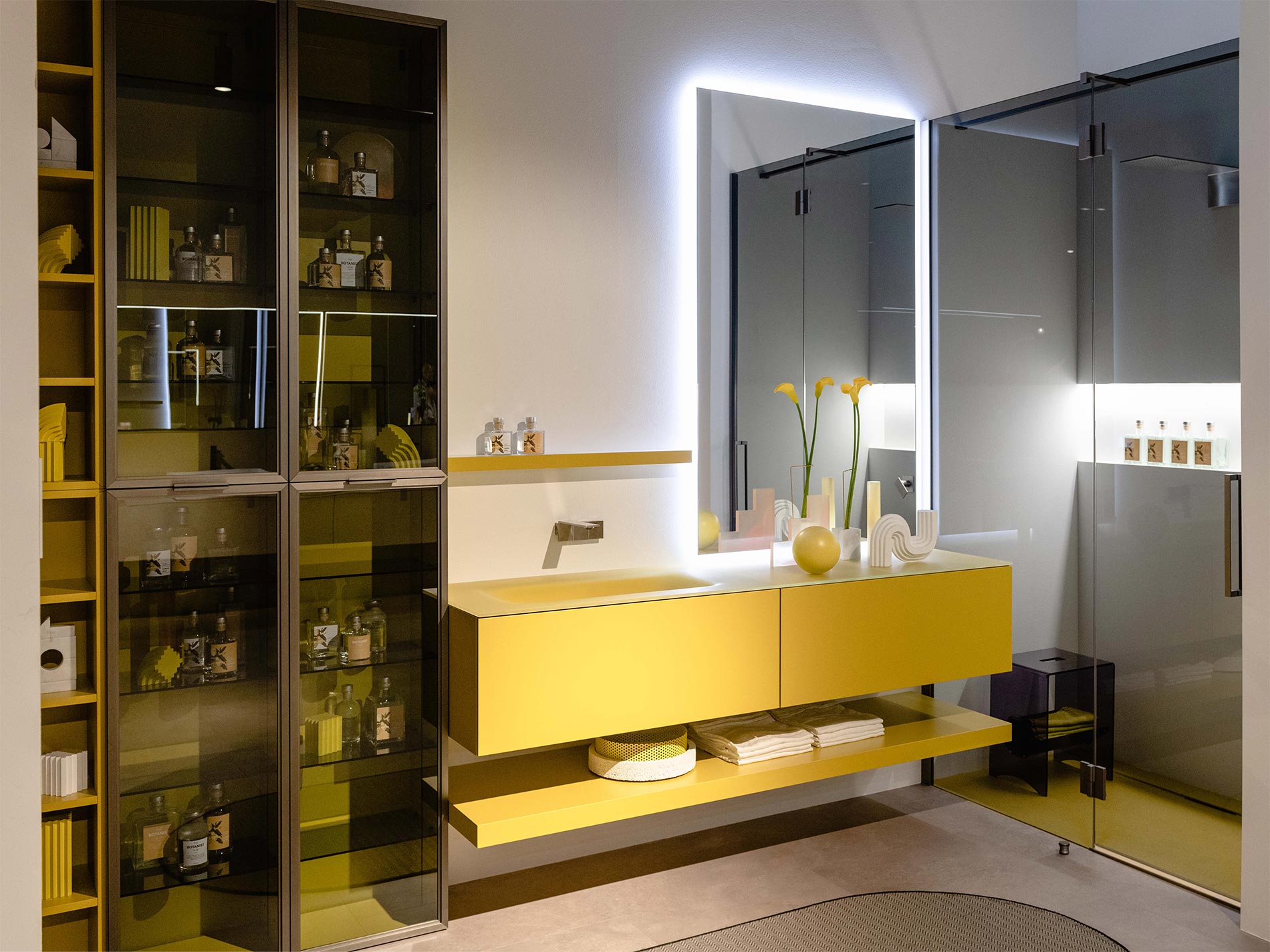 mobile bagno design giallo