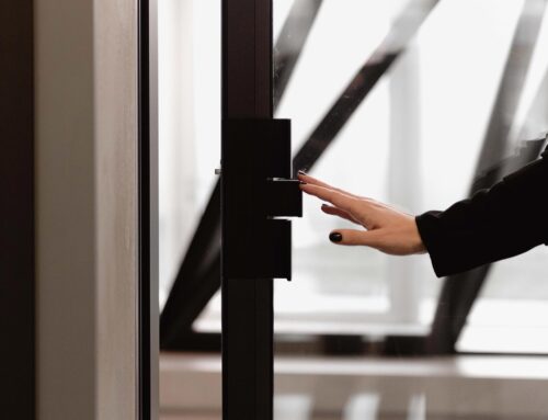 SCEGLIERE GLI INFISSI IN ALLUMINIO | VANTAGGI, CARATTERISTICHE E TIPOLOGIE